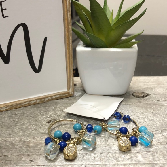 NWT Polished Gold Tone Pierced Hoop Earrings With Crystals & Blue Beads! - Picture 2 of 4